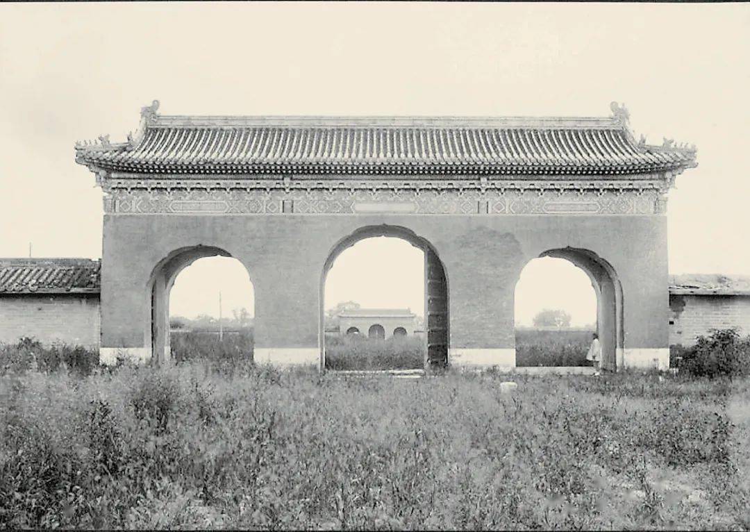 坛始建于明永乐十八年(1420年),里面的太岁殿,拜殿,具服殿,神库神厨