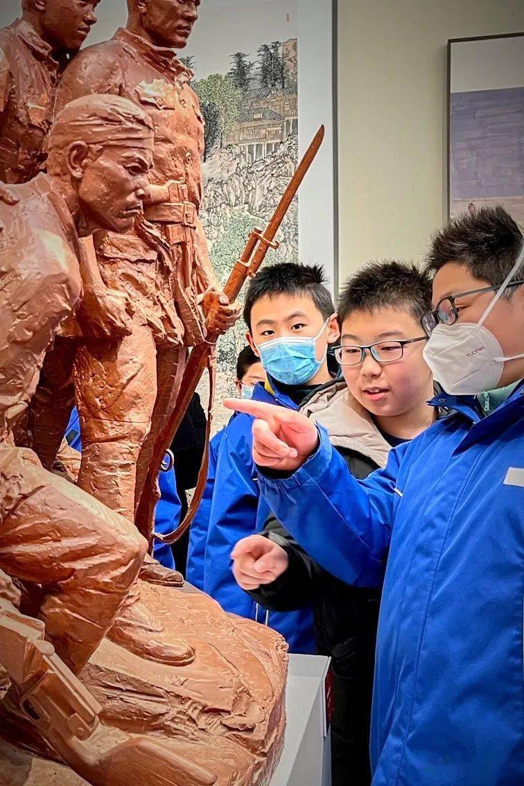 一场艺术的"飞翔"|上宝中学学生走进海派艺术馆_作品展览_文化_祖国