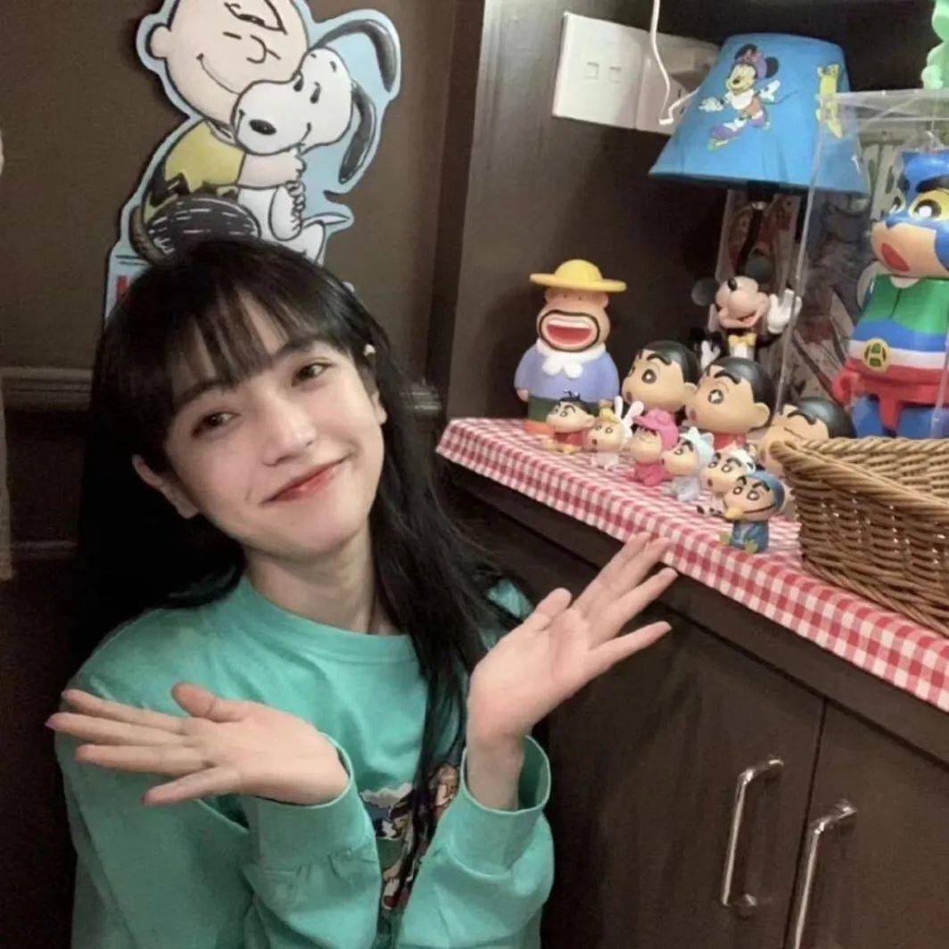 ins头像 | 高级小众质感女生头像_表示歉意_图片_来自