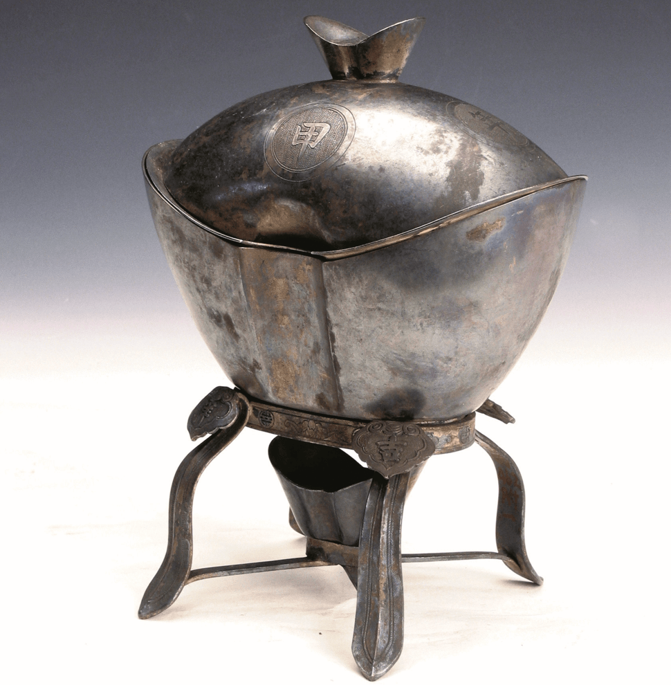 品藏丨清代宫廷宴,餐具大有讲究_瓷器_皇帝_菊花火锅