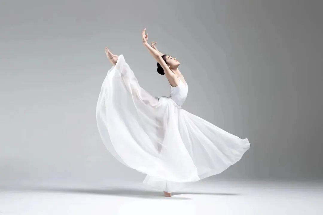 金奖 1 1 1 1,翩然起舞的她耀眼夺目_lisa_舞蹈_同学