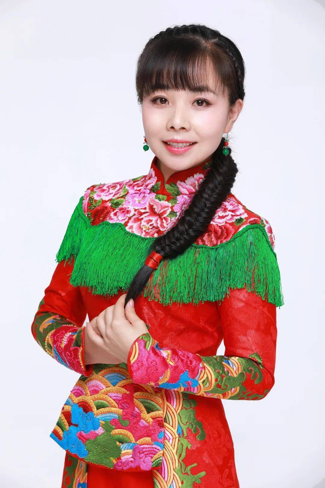 协会理事,中国共产主义青年团第十六次团代表,陕西省第十一届政协委员