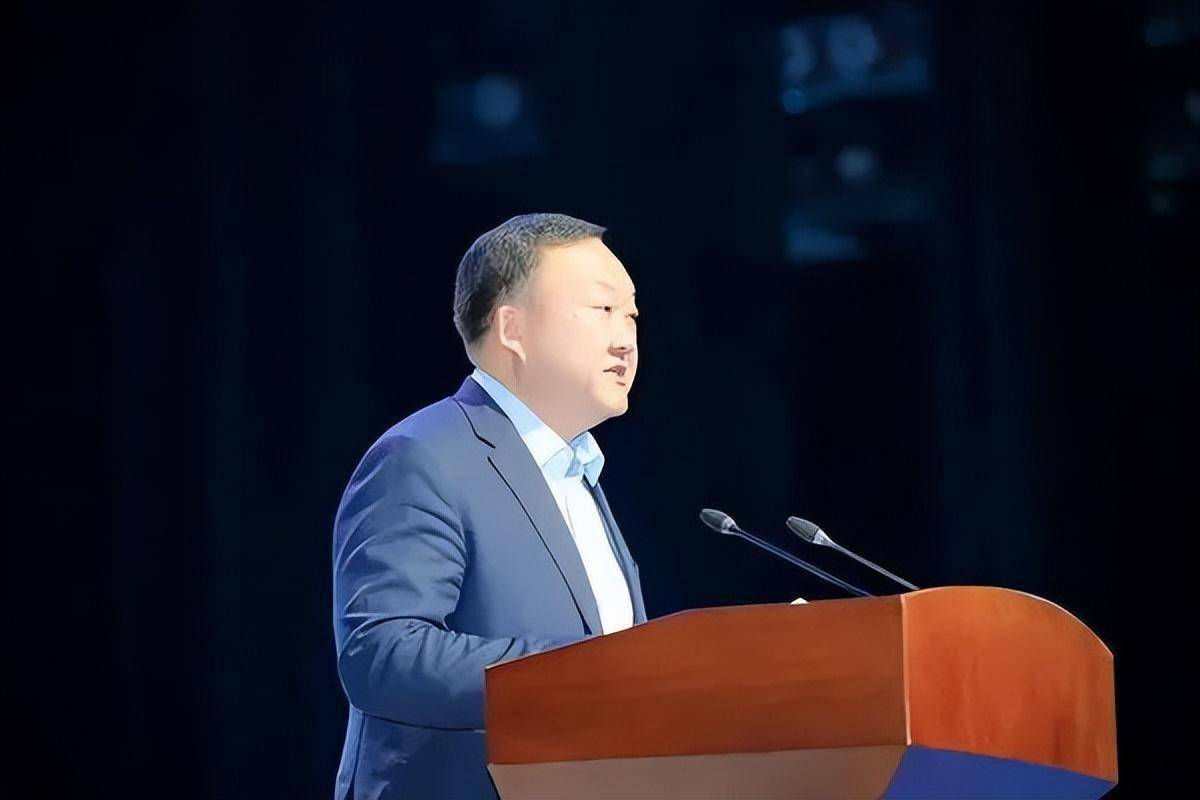 胡选坤书记代表思茅区委,区政府向来自全国各地的理想华莱朋友们致以