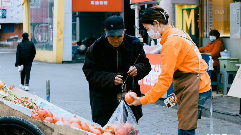 看临沂|㊶新华美食街：小吃会聚 一街百味