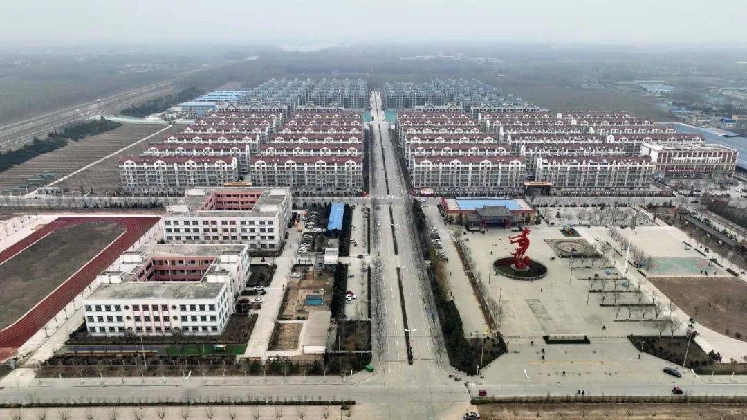 观摩团先后观摩了姜楼镇陈店新村,东阿县牛角店镇乡村振兴"三区共建"