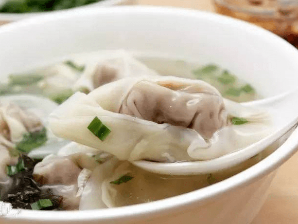 蘋果核桃山藥碎菜粥●午點菌菇鴿子湯菜肉大餛飩●午餐自主餅乾梁豐