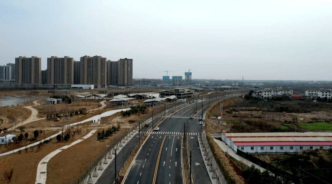 溼地公園被譽為城市之肺,這對於潢川城市環境改善,居民休閒娛樂而言又