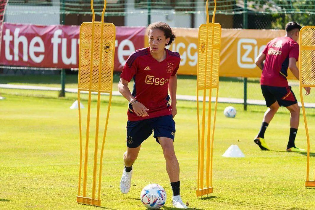 19岁华裔小将,阿贾克斯星工厂最新出品_天乐_比赛_时间