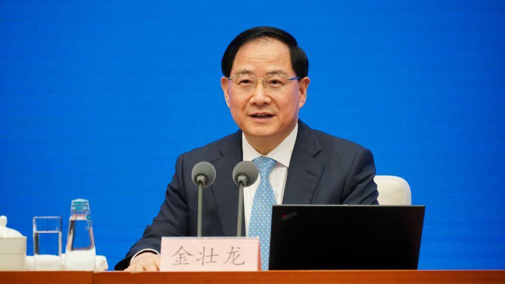 工业和信息化部部长金壮龙 澎湃新闻记者 周頔 摄3月1日,国务院新闻办