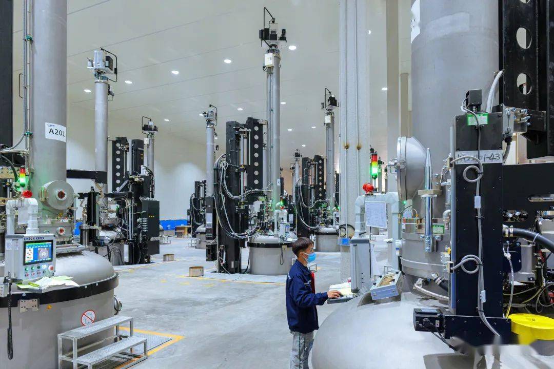 祥云:加快推动绿色硅产业集聚_项目_新发展_建设