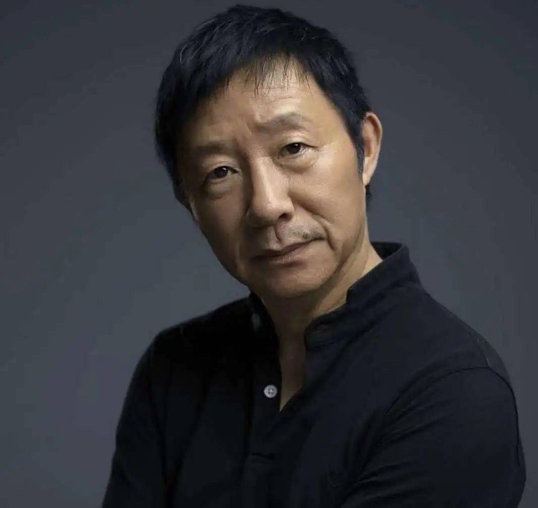 欧阳江河:用历史芜杂想象所形成的宿墨,来处理多层宇宙的"词与物"