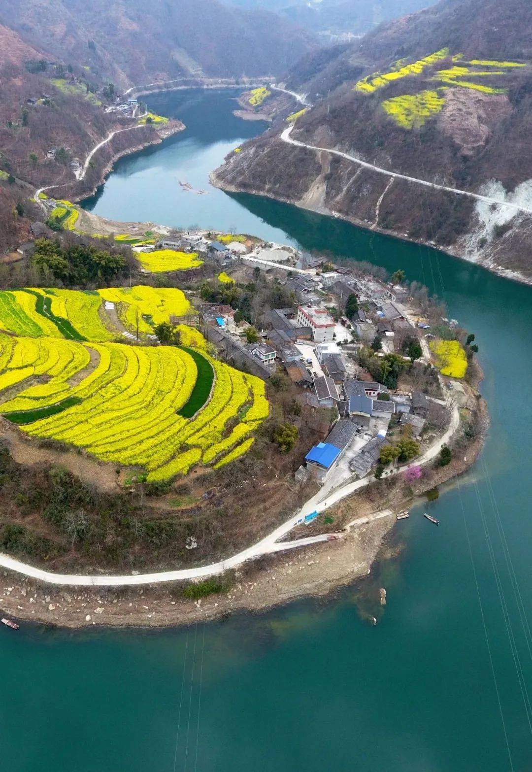 陇南文县白龙江沿岸 摄影/冉创昌张掖湿地公园芦水湾 摄影/石耀臣肆