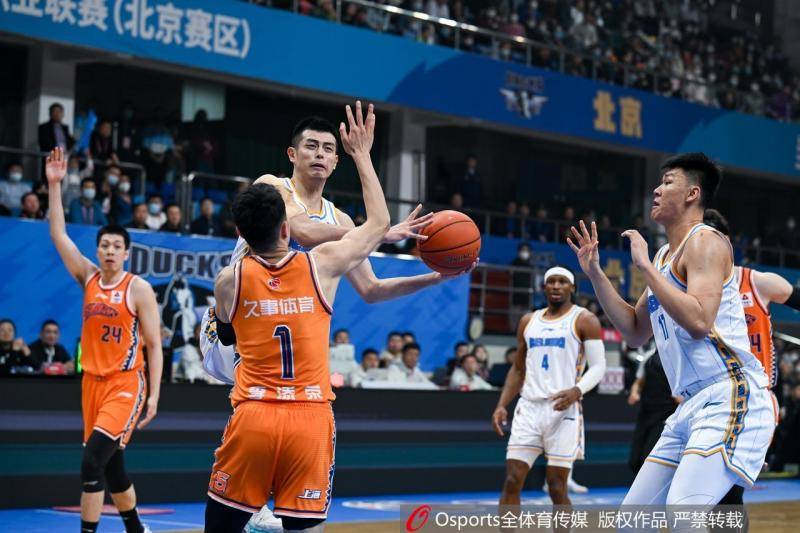 聚焦|主场篮筐“封盖儿” 首钢进攻迷失惨败上海_内线_得分_投篮