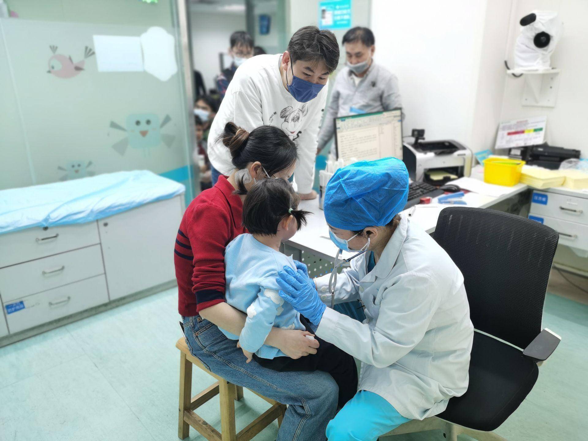 第九批广东省学雷锋活动示范点深圳市儿童医院急诊科 弘扬雷锋精神 用