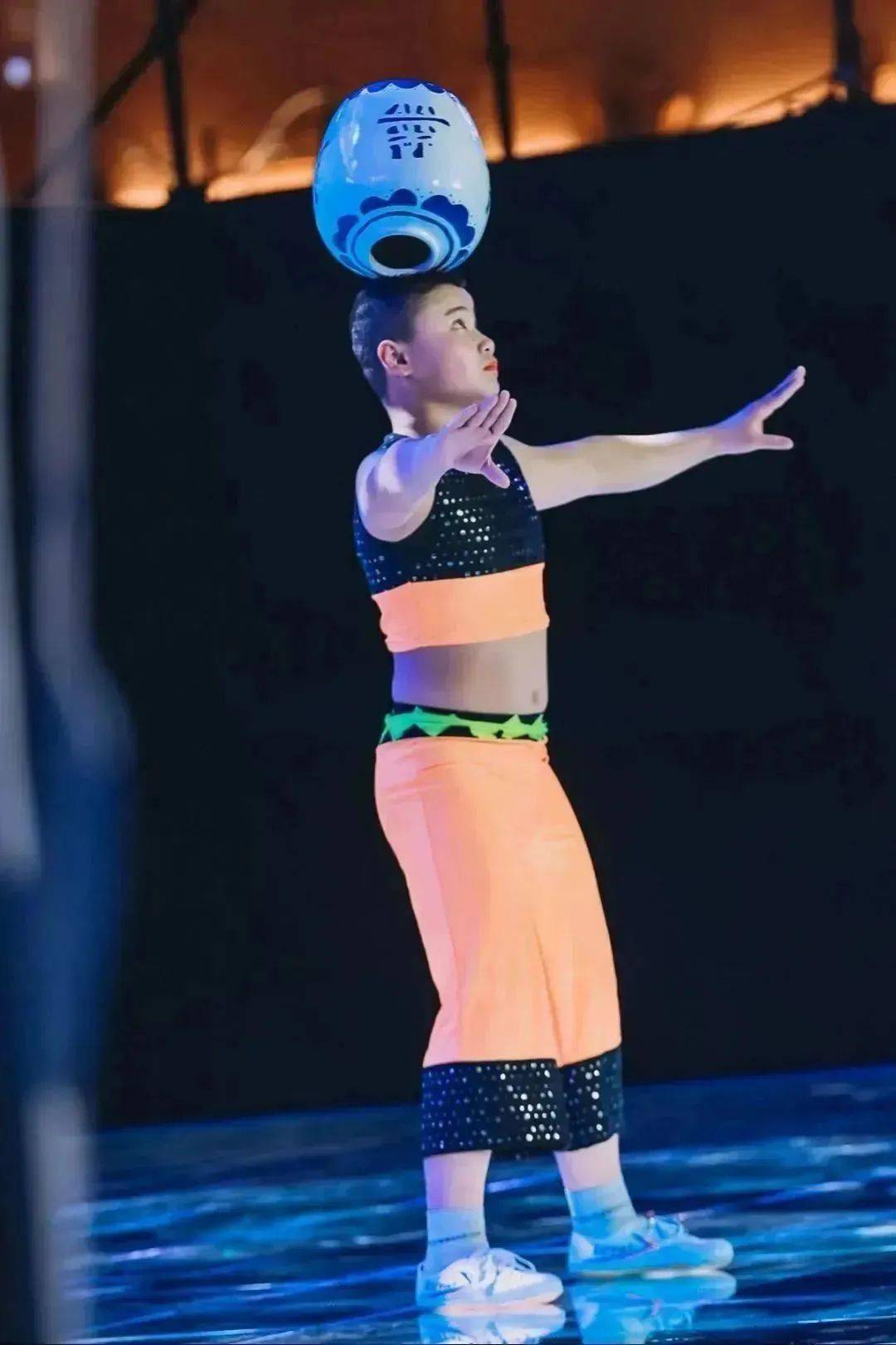 龙川杂技《顶缸》喜获"我最ok"广东全民才艺大比拼总决赛金奖_活动