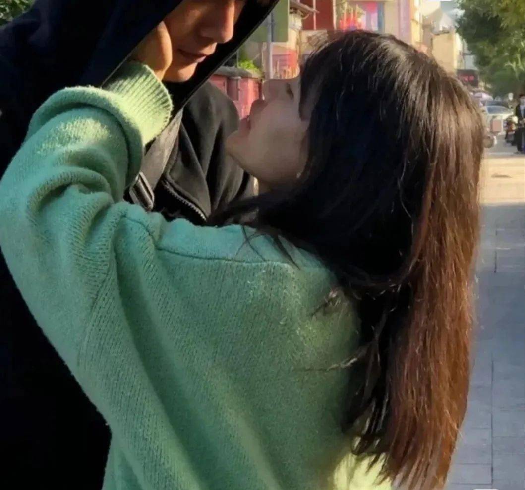 情头|ins真人情侣头_表示歉意_图片_来自