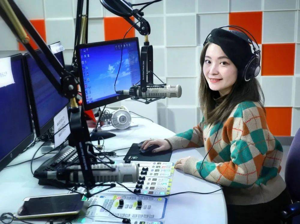 musicradio主持人图片