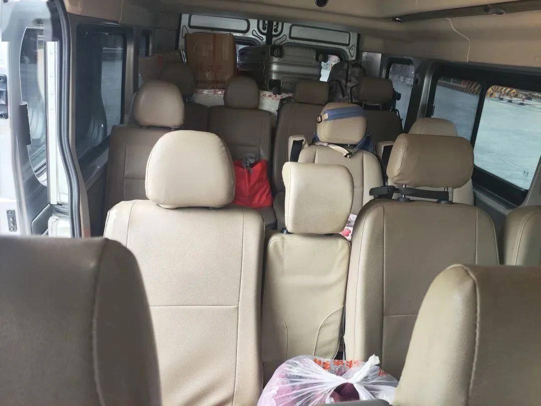 刑拘!9座面包车里挤这么多人,多危险. | 春季守护行动_踏青_km_汽车