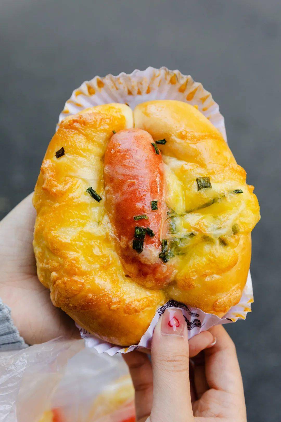 家人们看这一整条热狗曾几何时我们买到的只有半边肠