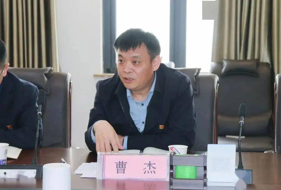 临渭区卫健局党工委书记,局长曹杰一行莅临渭南市第二医院调研指导