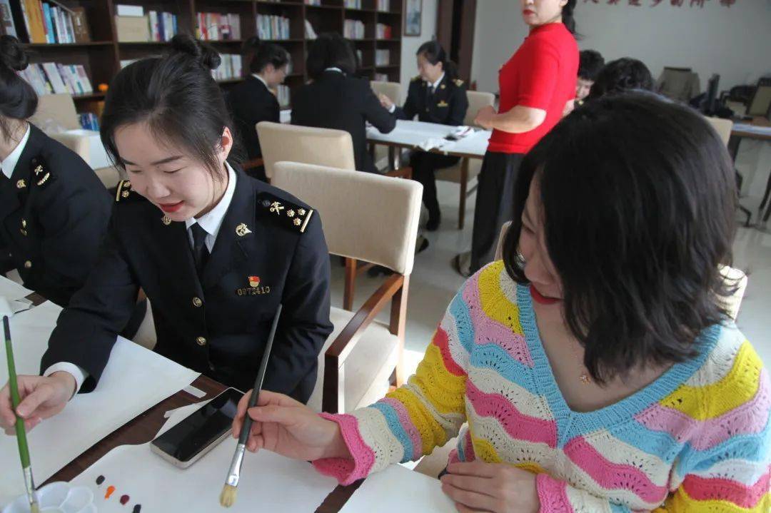 铿锵玫瑰,竞展芳华|营口海关开展"三.