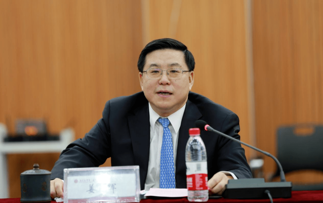 姜辉讲话姜辉表示,北京大学第一医院是我国第一所国立医院,也是国内