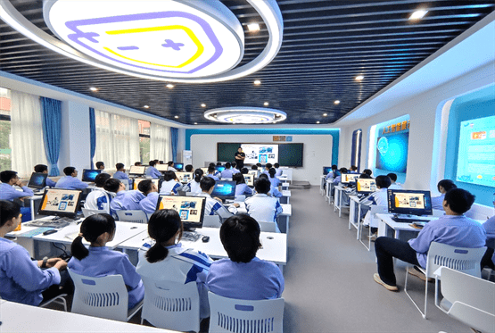 如何应对AI教学落地难题？专家们这样说_人工智能_教育部_发展