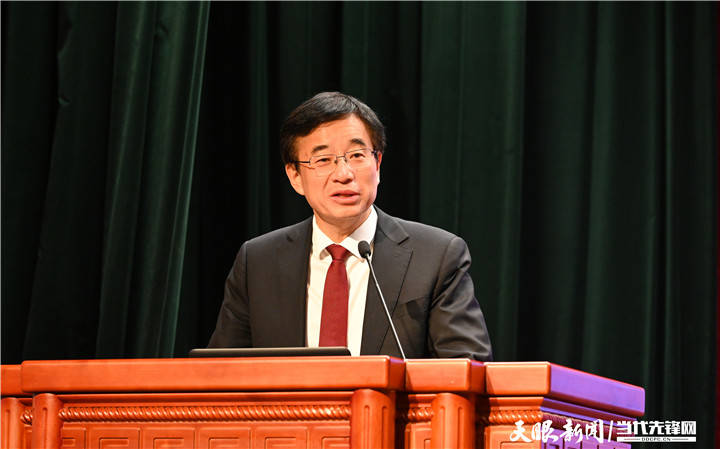 开讲啦!授课的是王辰院士.