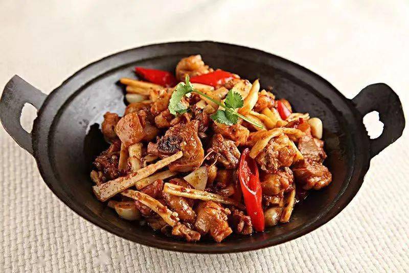 和泡菜酸各一份油茶米饭免费「猪肚鸡」「螺蛳鸡」「香芋鸭」「干锅