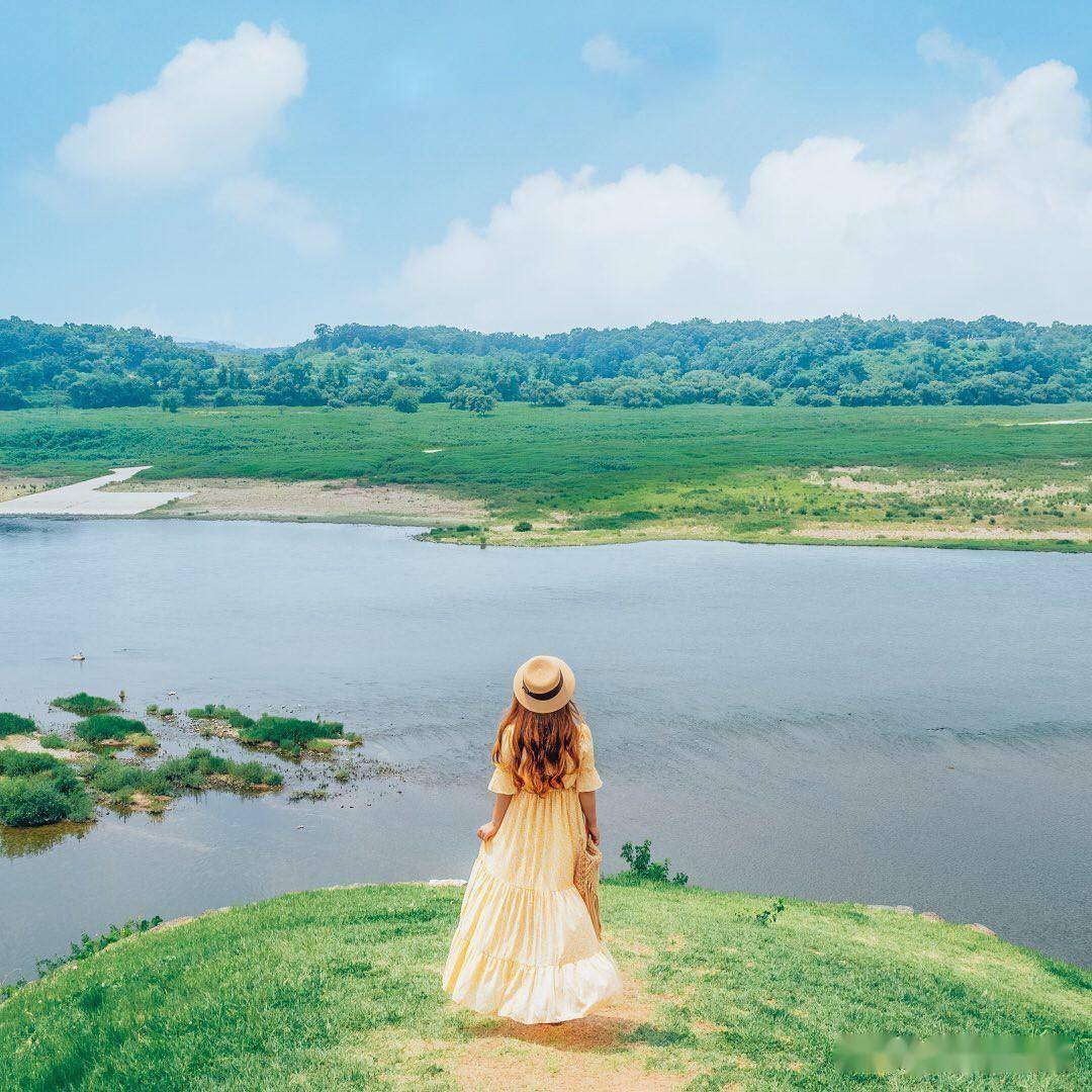 背影咋拍更好看,人像摄影咋避免尴尬,5个摄影技巧送你_照片_姿势_错误