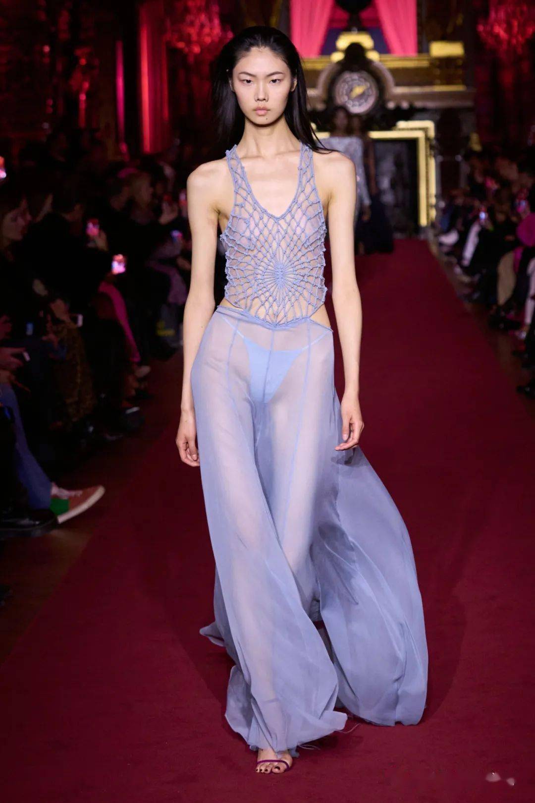 秀场| dundas 2023 秋季时装秀尚_趋势_星标_感性