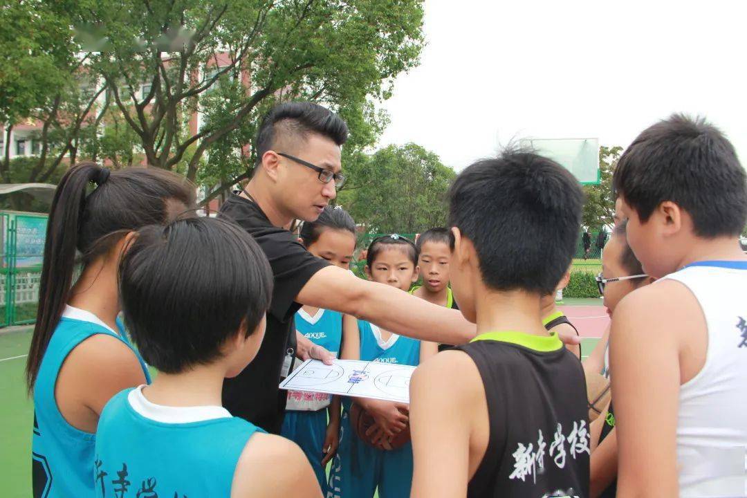 首批学校特色"品牌"项目23:新寺学校《篮球》_活动_奉贤区_教育