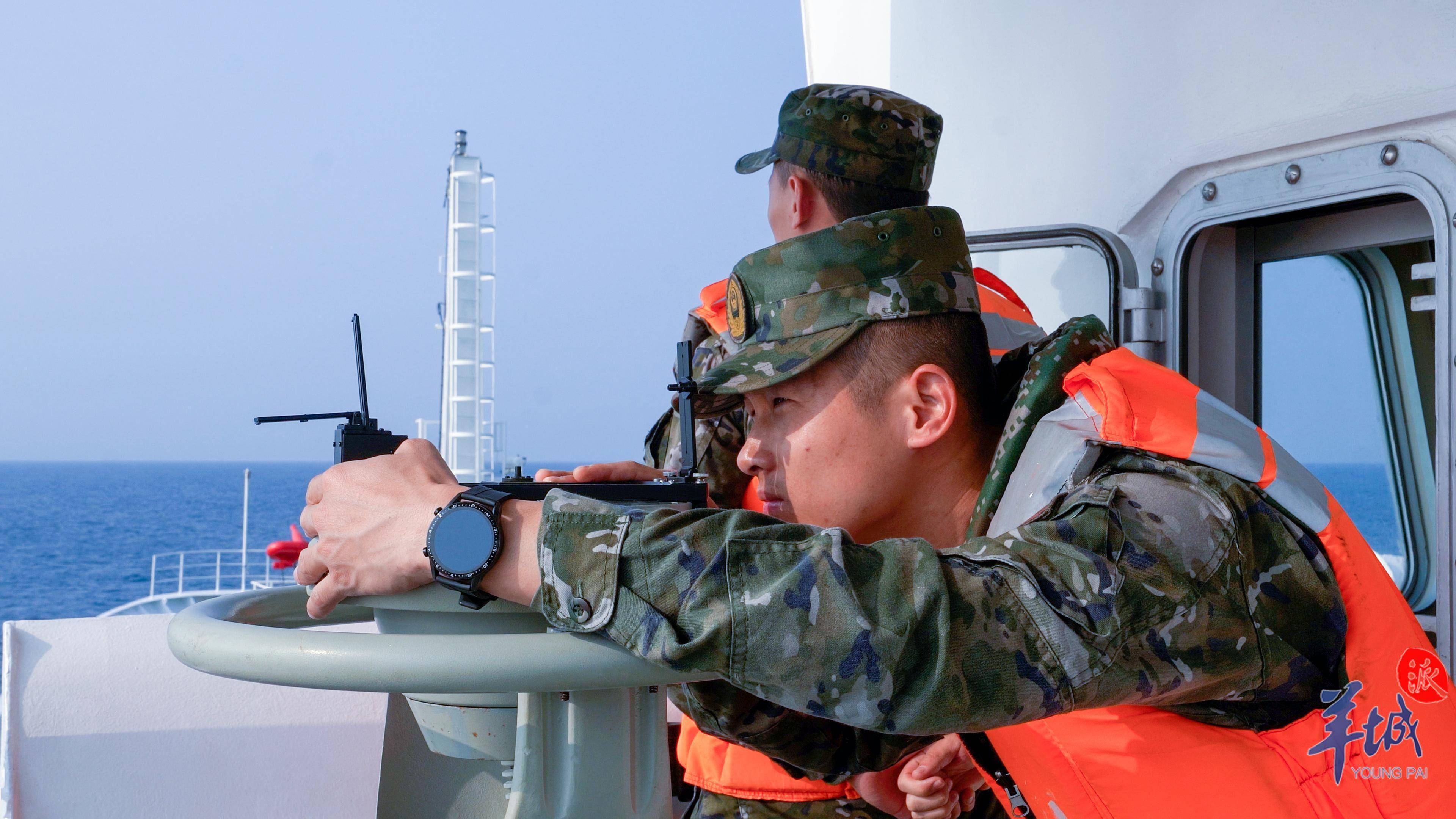 劈波斩浪,登临制控!全景直击南海某海域战舰维权执法训练场