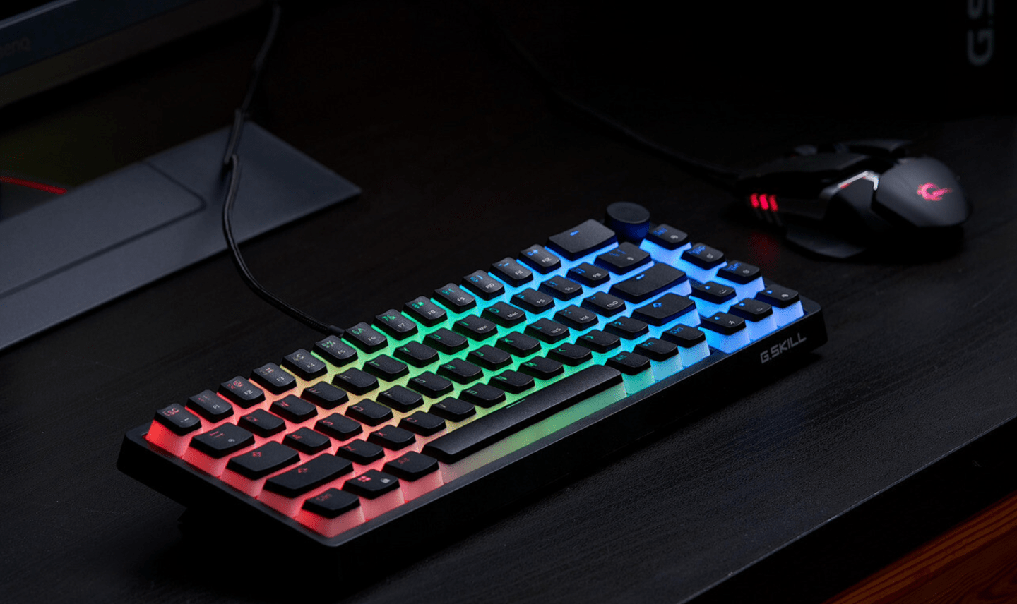 芝奇推出新款机械键盘KM250 RGB 65%     搭载凯华红轴，兼容 3-pin 或 5-pin 轴体