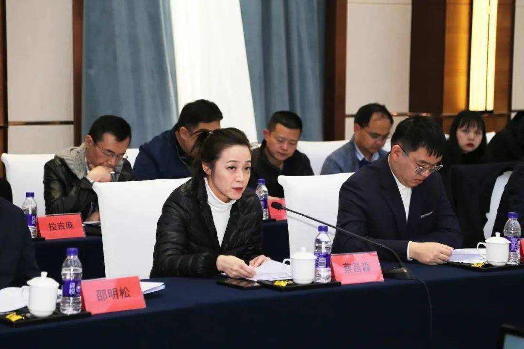 共青团服务大学生就业创业工作座谈会在京召开_青年_会议_交流