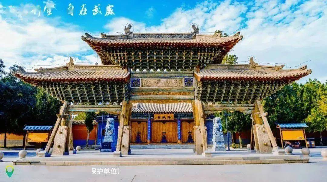 雷台天马巍然接天地,豪气万古长.南楼立正阳,风物阅沧桑.