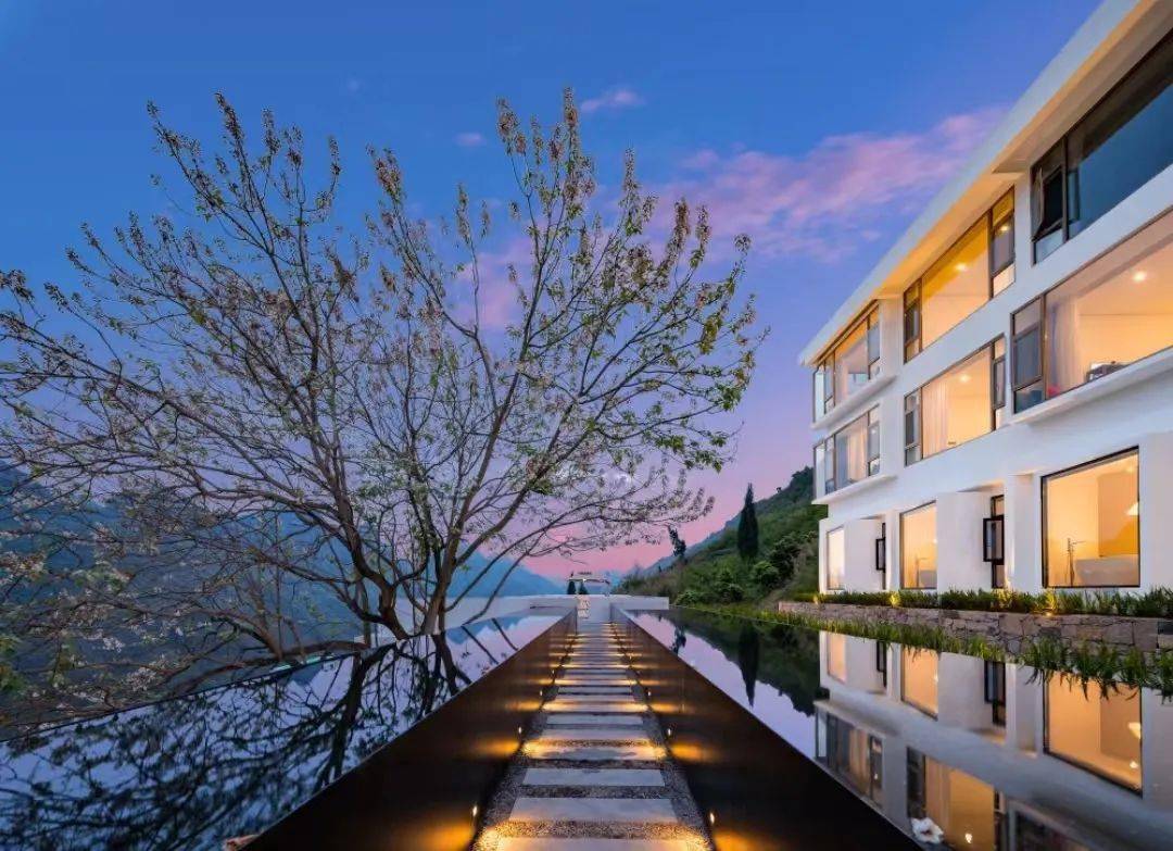 美宿志 | 贵州匠庐董事长张洪:匠庐·村晓的诞生是复活一座石头村_路