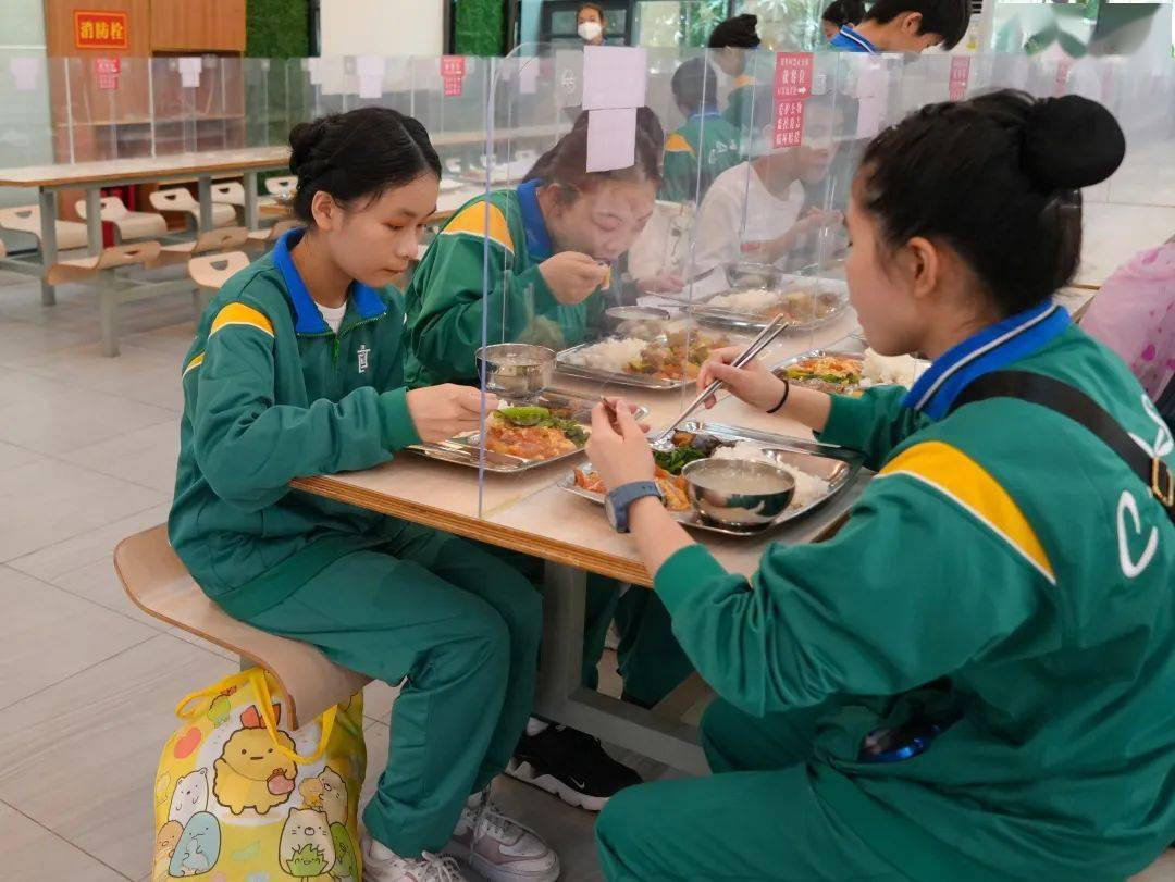 我校与澳门圣若瑟教区中学第六校开展姊妹校手拉手交流活动_学子_两地