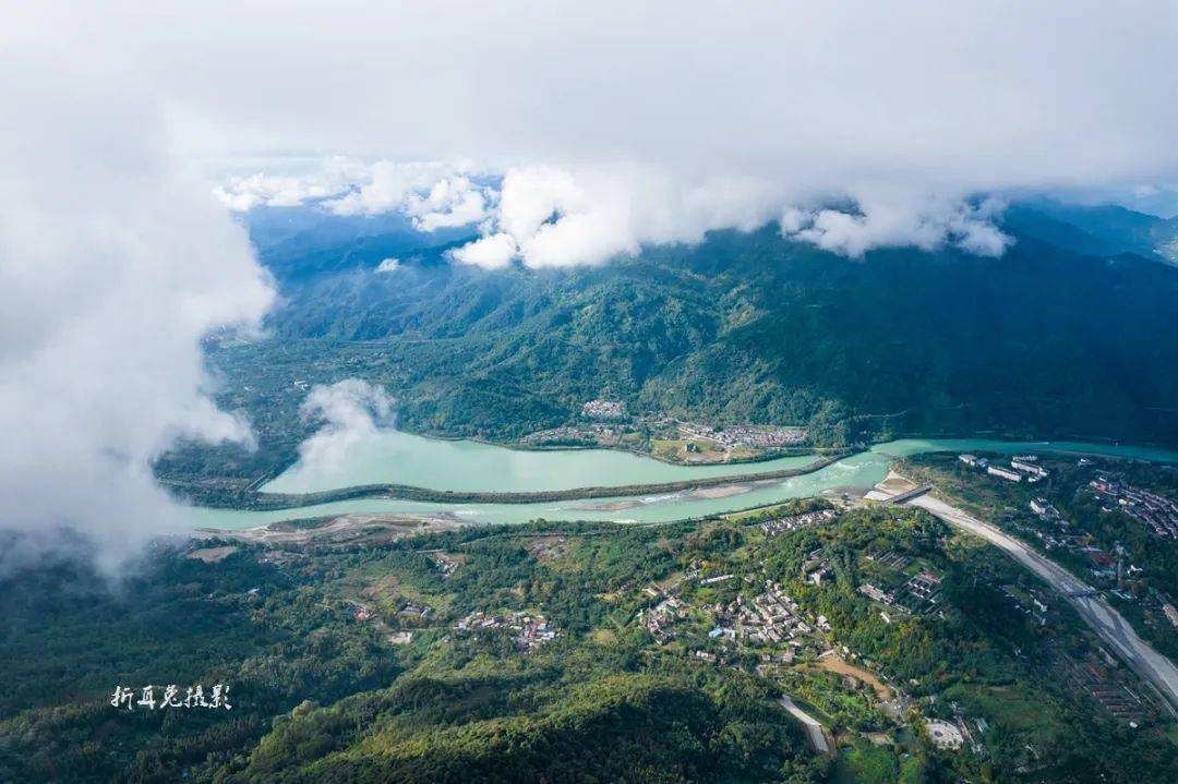 上善若水·天府粮仓丨走进都江堰,品读李冰治水的故事~_水利工程_四川