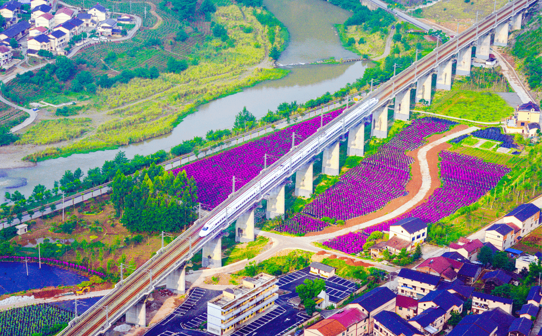 曾經的豐都縣三建鄉是重慶市18個深度貧困鄉鎮之一