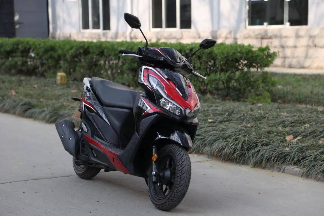 大阳vrs150售12980元起|双缸踏板及350级v缸巡航等新品首次曝光_搜狐