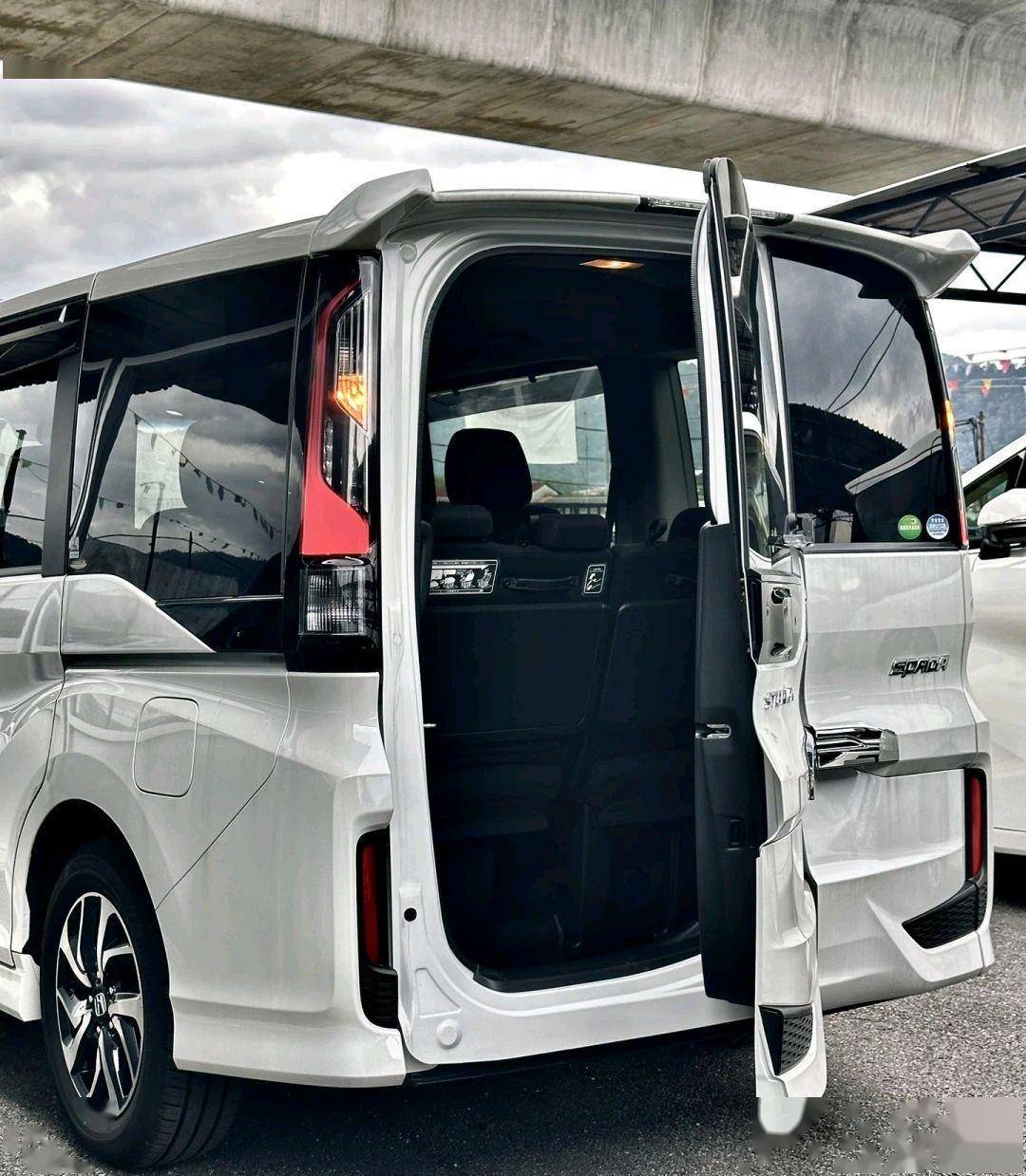 本田"mini艾力绅"登场,尾部对开门设计,空间更大更实用,帅气_搜狐汽车