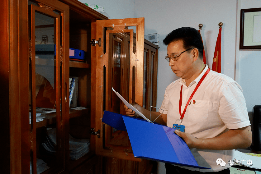 棉湖中学校长李玉宝:满腔真情育桃李 勤勉尽责展风采_教育_发展_揭西