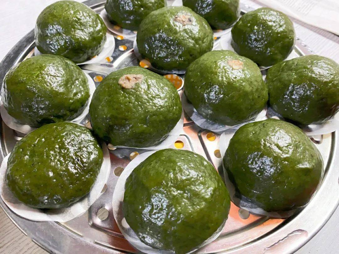 清明粄(来源:河源市地方志办公室)潮汕人多用朴子树的嫩叶和米舂粉