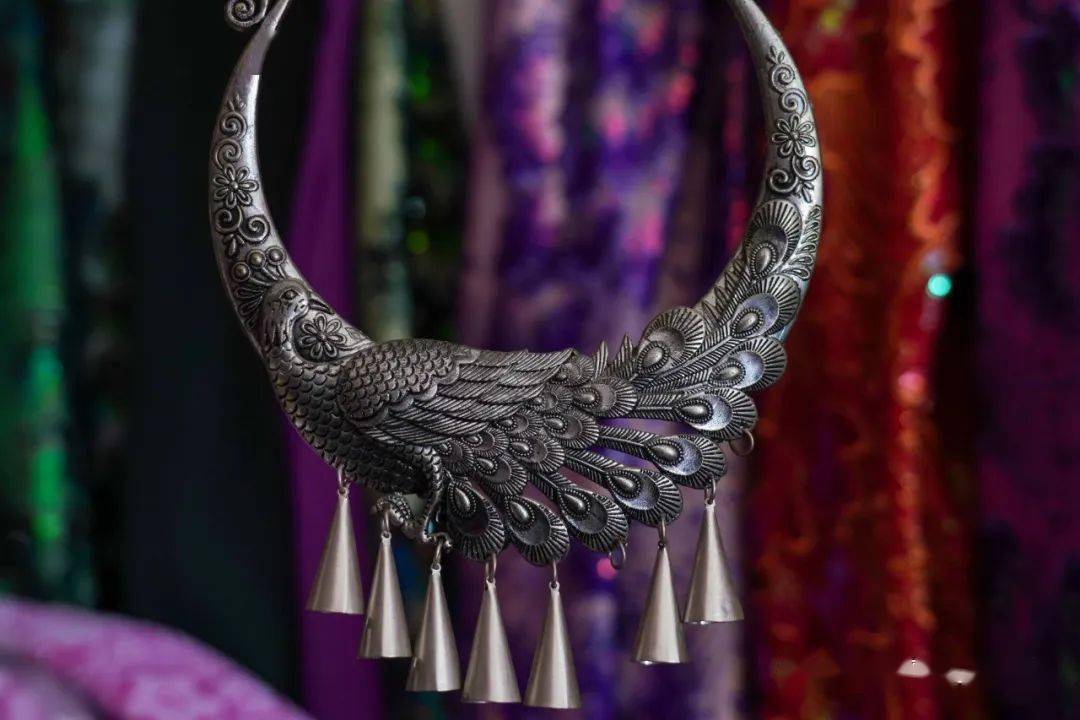 快看,漂亮的傣族饰品…_项圈_服装_传统