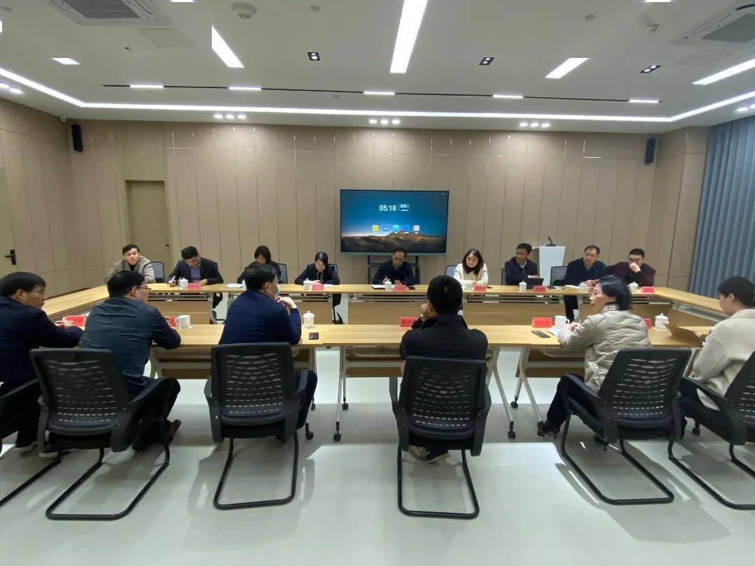 市人大常委会副秘书长史学健陪同考察,县人大常委会党组书记,主任林进