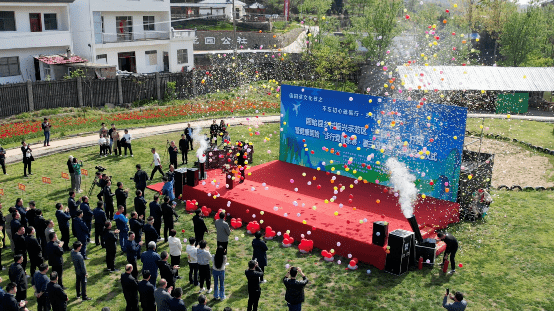 信陽市人大常委會副主任,固始縣委書記王治學,縣長楊浩威等領導出席了