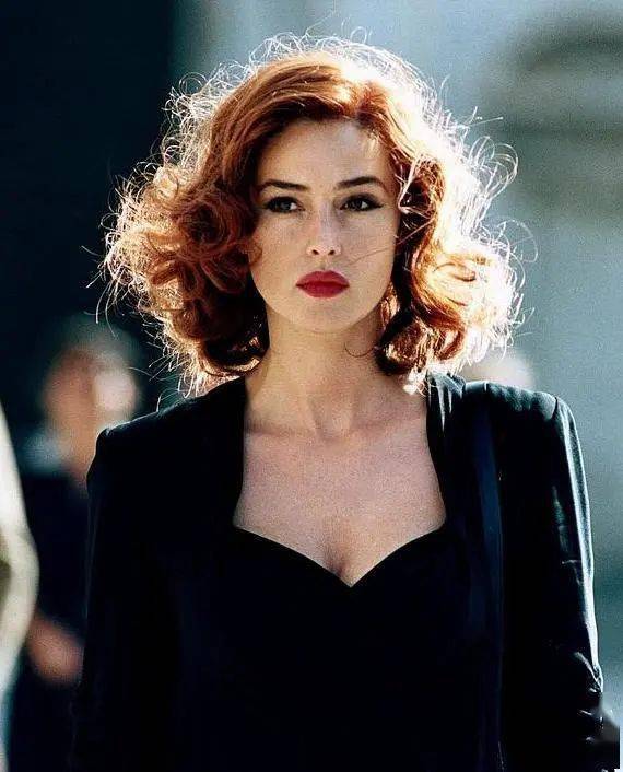 提起意式美人总是绕不开四个人:《西西里的美丽传说》中的monica