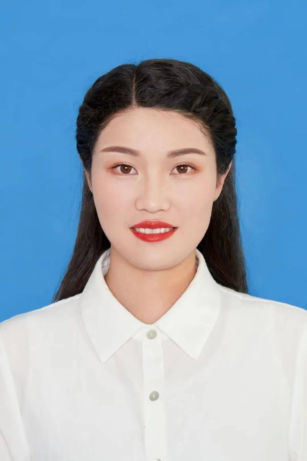 这是石城县第三小学陈小凤老师的工作写照.