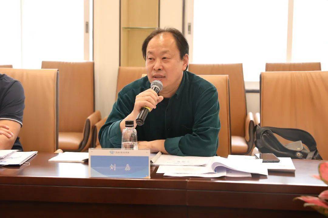 美术学科正高级教师,顺德区特级教师刘磊老师本次课题论证会涉及到